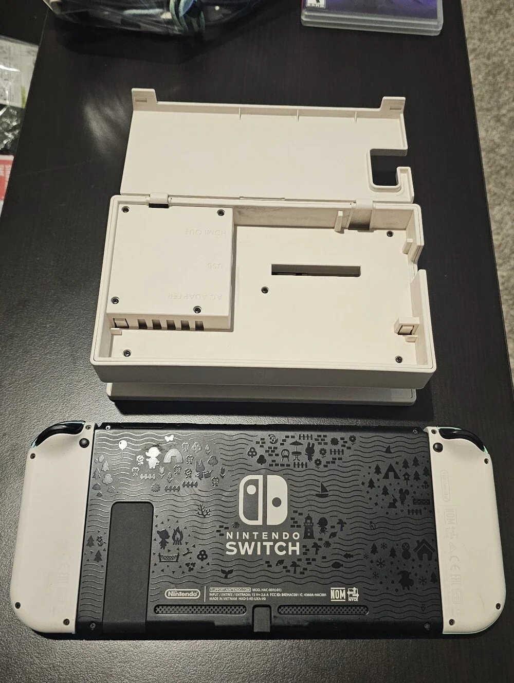 Nintendo Switch Console - Animal Crossing: New Horizons Special Edition